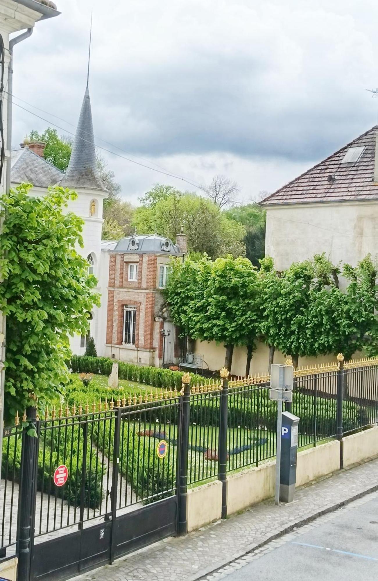 Rooms Home Csm Suites Privees Entre Paris Et Reims Charly-sur-Marne Экстерьер фото
